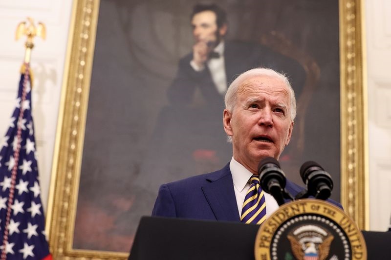 Biden Calls Republican Senators as Stimulus Hits Roadblocks