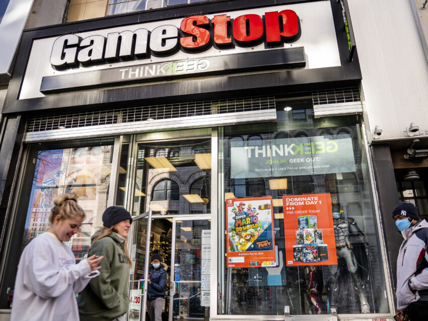 A 10-year-old cashes in his GameStop shares