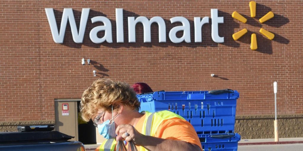 Walmart Promises Raises for 425,000 Workers After Strong Holiday Sales