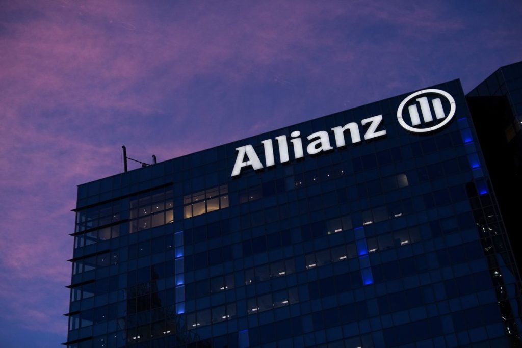 Allianz Agrees to Buy Aviva’s Poland Unit for $2.9 Billion