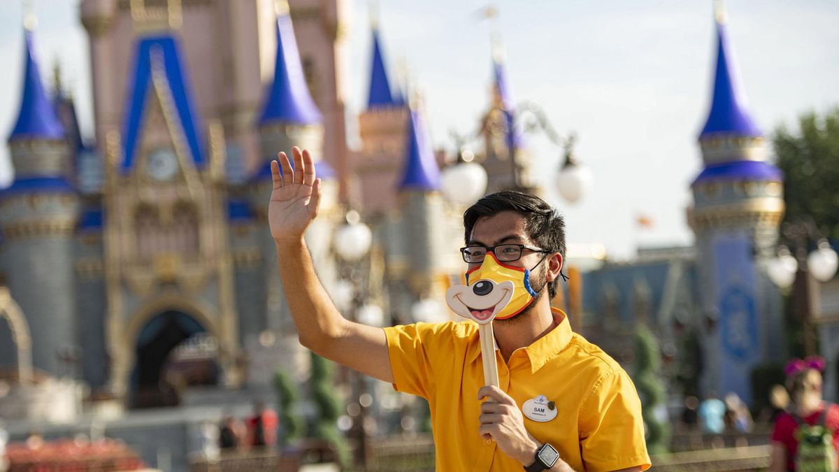 Disney Theme Park Employees Can Now Have Tattoos And ‘Gender-Inclusive’ Hairstyles For First Time Ever