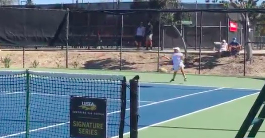 This ambidextrous tennis star never hits backhand