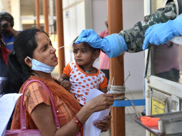 India records over 200,000 new Covid-19 cases for second straight day