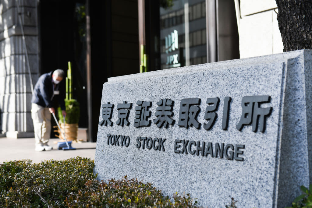 Asia-Pacific stocks slip; investors watch mainland China markets for reaction to Evergrande crisis