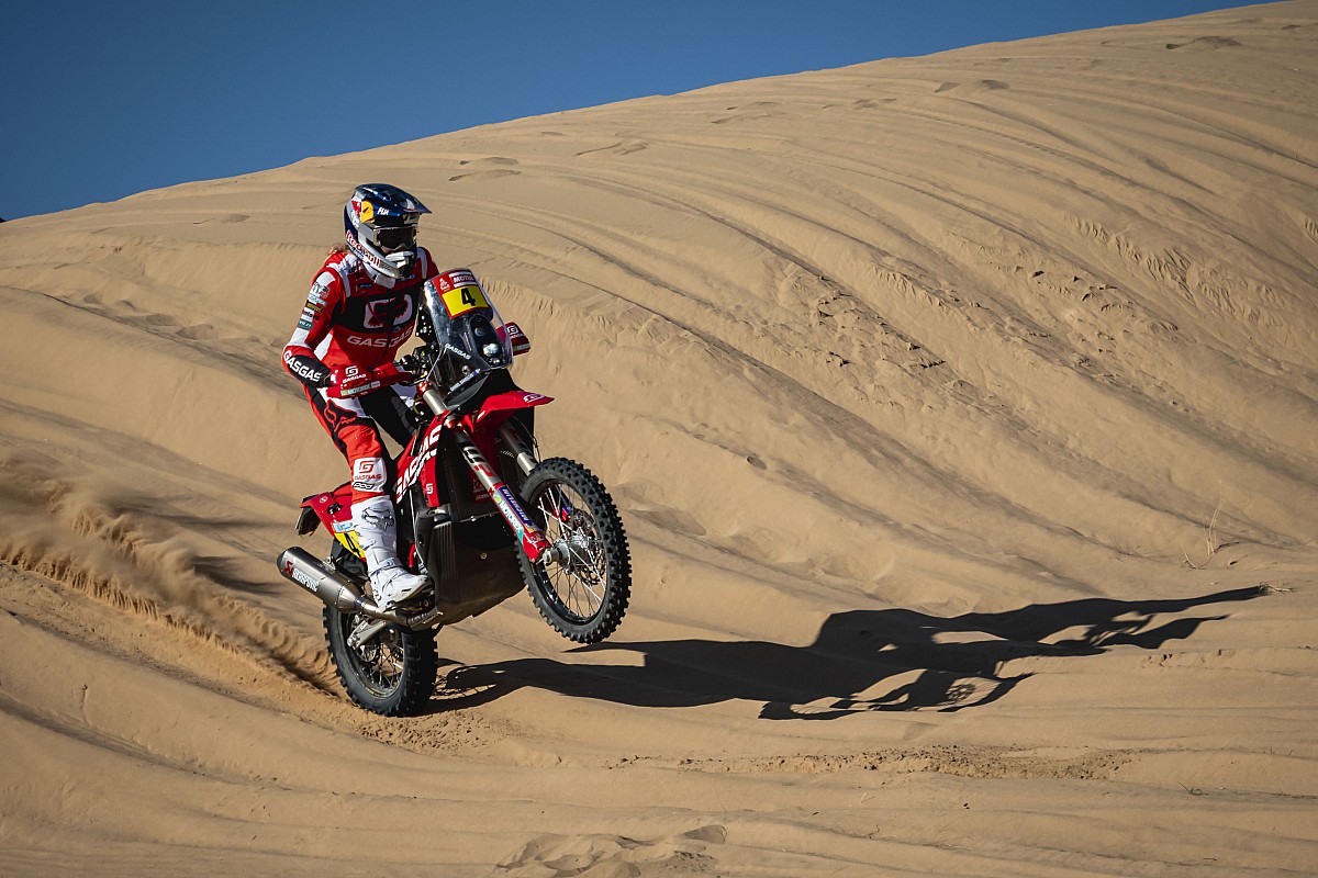 Dakar 2022, Stage 1: Sanders stretches lead over Quintanilla