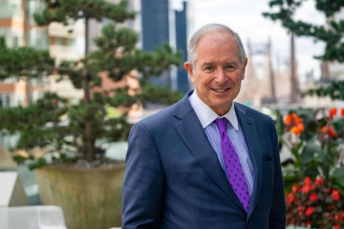 Blackstone’s Schwarzman Collects $1.1 Billion in Dividends, Pay