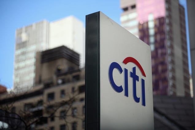 Elizabeth Warren says Citi has become ‘too big to manage’