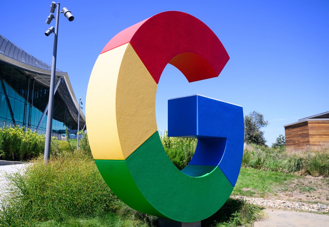 Google gets new head of search and ad business as part of AI-focused reshuffling