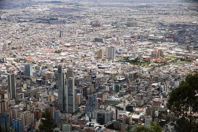 Colombia economy grew 2.0% year-on-year in third quarter, market expected 2.3%