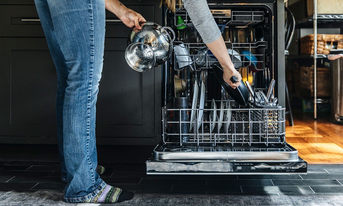 Can You Use Your Dishwasher in Freezing Weather? Plumbers Weigh In