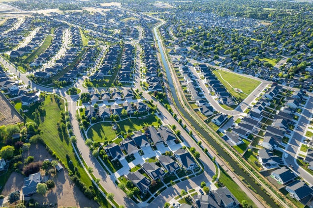 The 8 suburbs and cities in America that everyone wants to move to